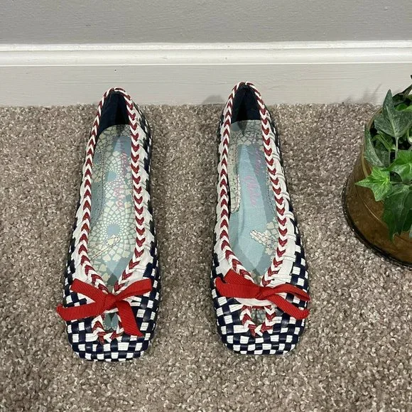 Irregular Choice Flats Thatcher Weaved Red White Blue Pump Shoes Size 9 New - Picture 1 of 6